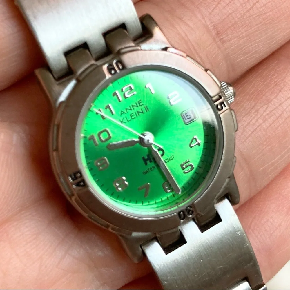 Watch - Picture 3 of 7